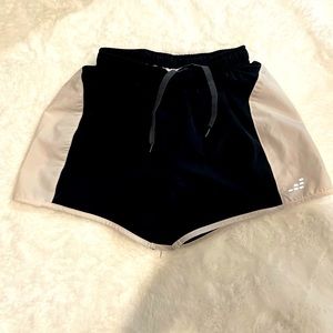 Workout short - white and black Size XS